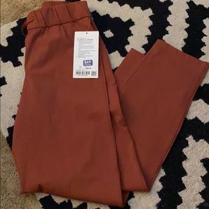 Lululemon On the Fly Plant 7/8 length